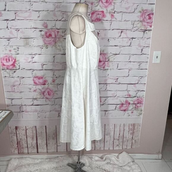 Torrid White Midi Dress - Picture 6 of 11